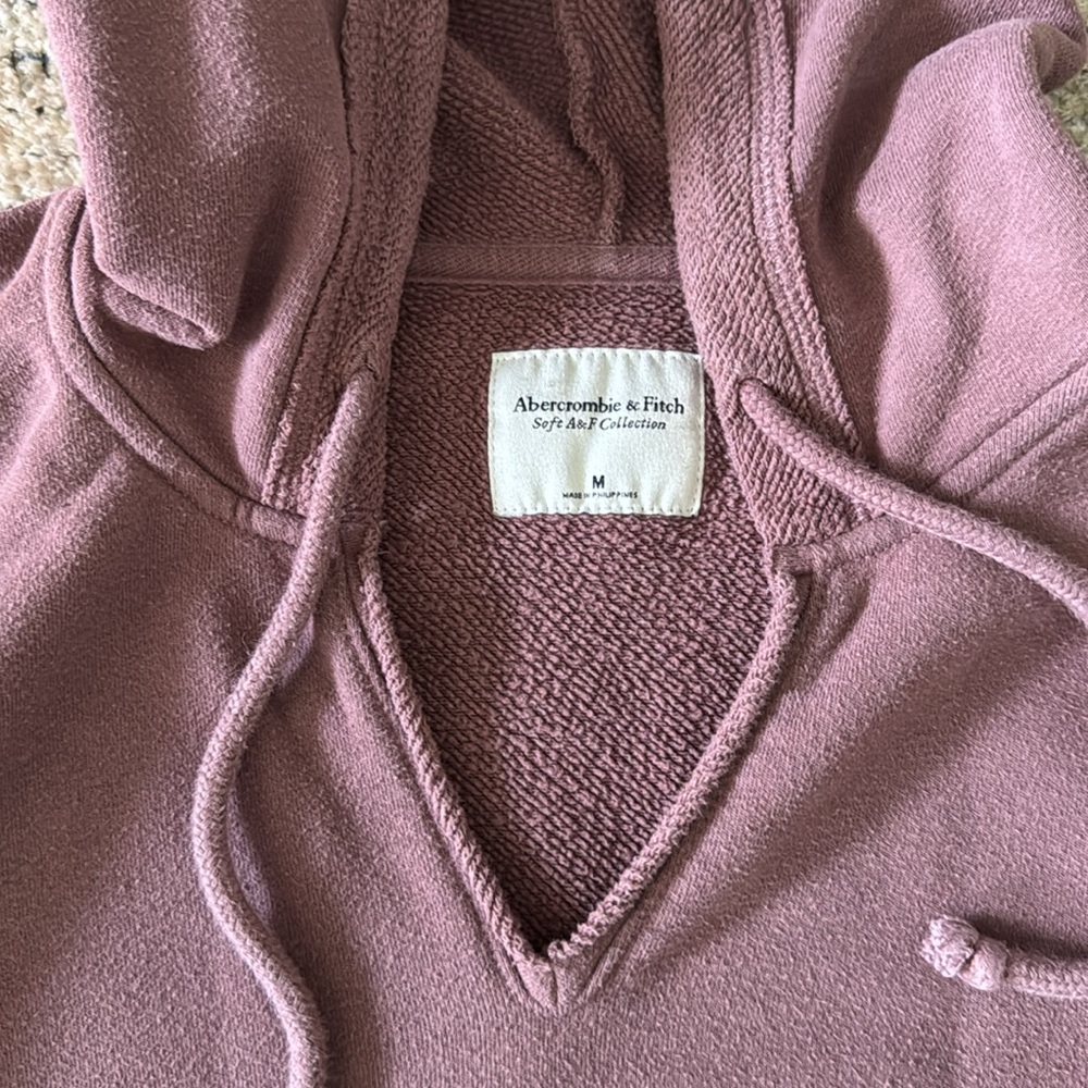 Abercrombie Cropped Mauve Hoodie Size Medium - Picture 2 of 10